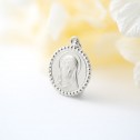 Medalla de la Virgen María en plata