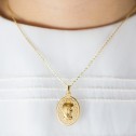 Medalla de oro amarillo Virgen niña orla  calada (1827181)