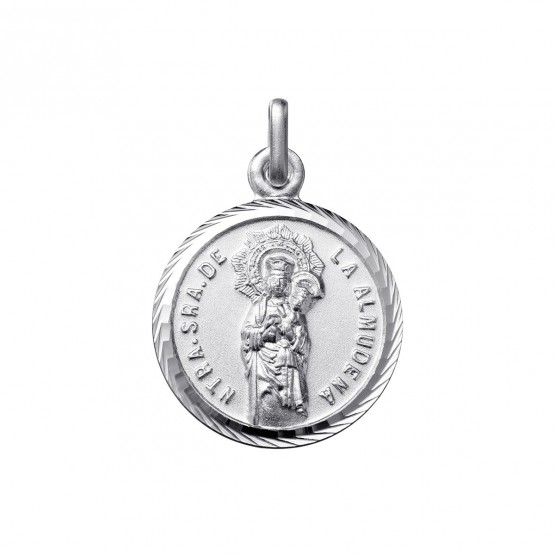 Medalla de la Virgen de la Almudena en plata